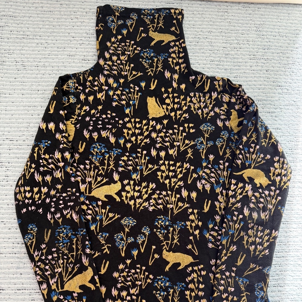 Thief and bandit turtleneck